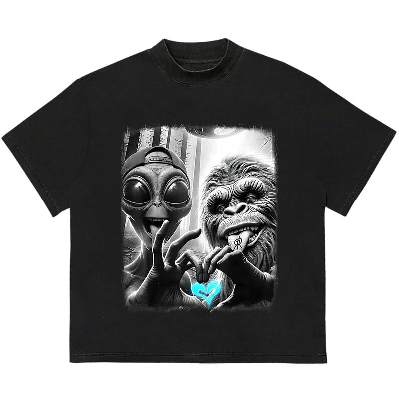 Bigfoot Sasquatch Alien Lovefest Love Hand Sign T-Shirt Retro Graphic Graphic Tees for Him and Her Hoodie, Sweatshirt