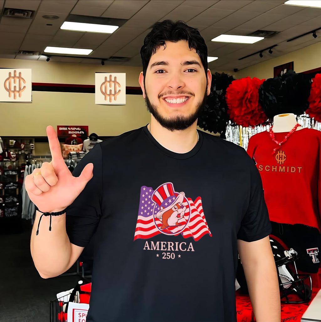 Buc-ee’s America 250 Fourth of July Patriotic Beaver shirt