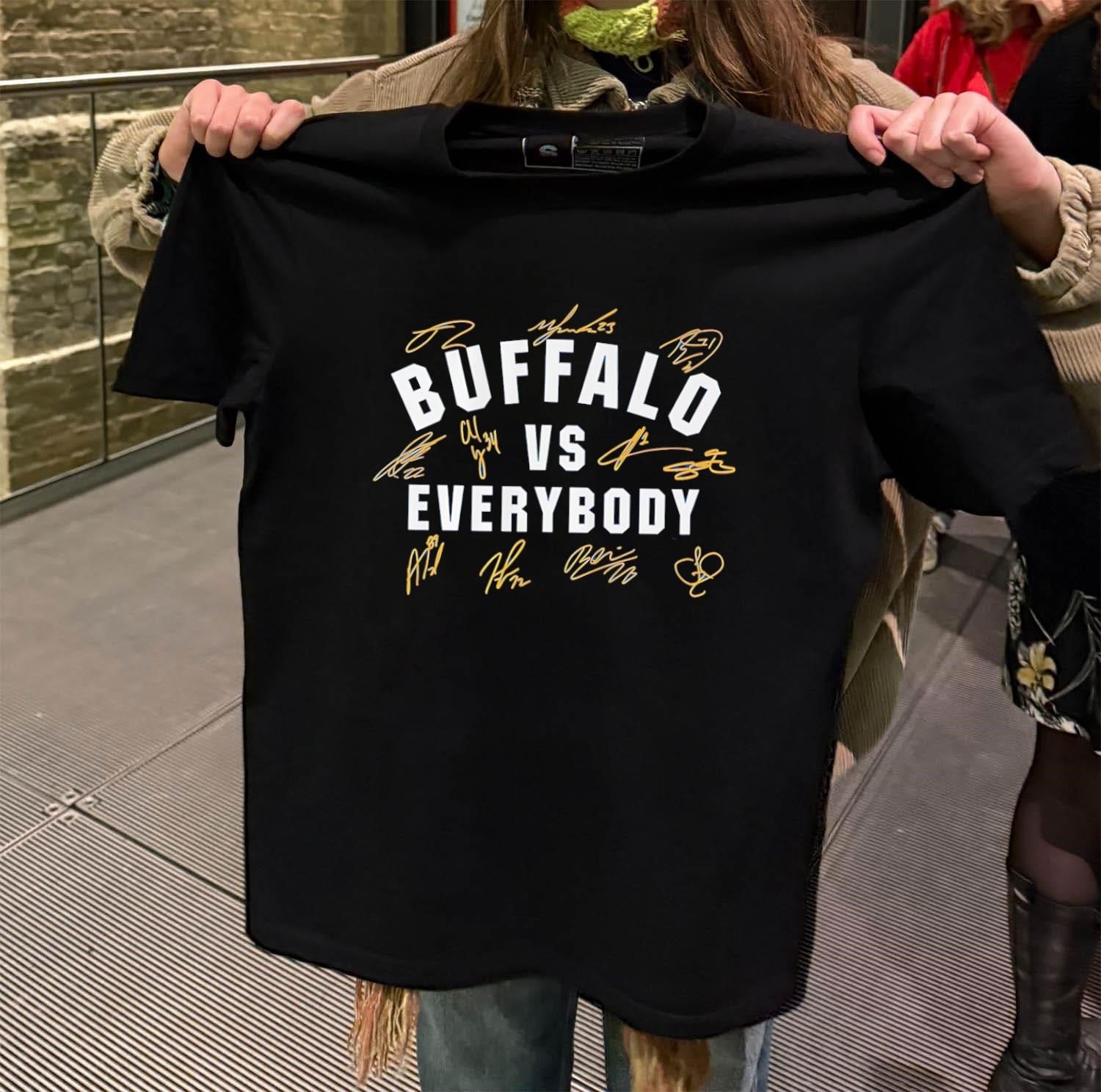 Buffalo Sabres vs Everybody signatures shirt