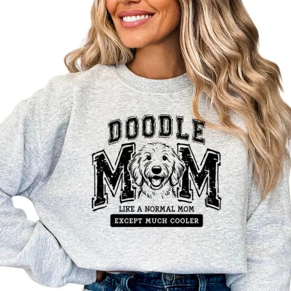 Casual Doodle Dog Mom Sweatshirt, Dog Lover Pullover Crewneck Sweatshirt, Comfortable Long Sleeve Goldne Doodle Mom...