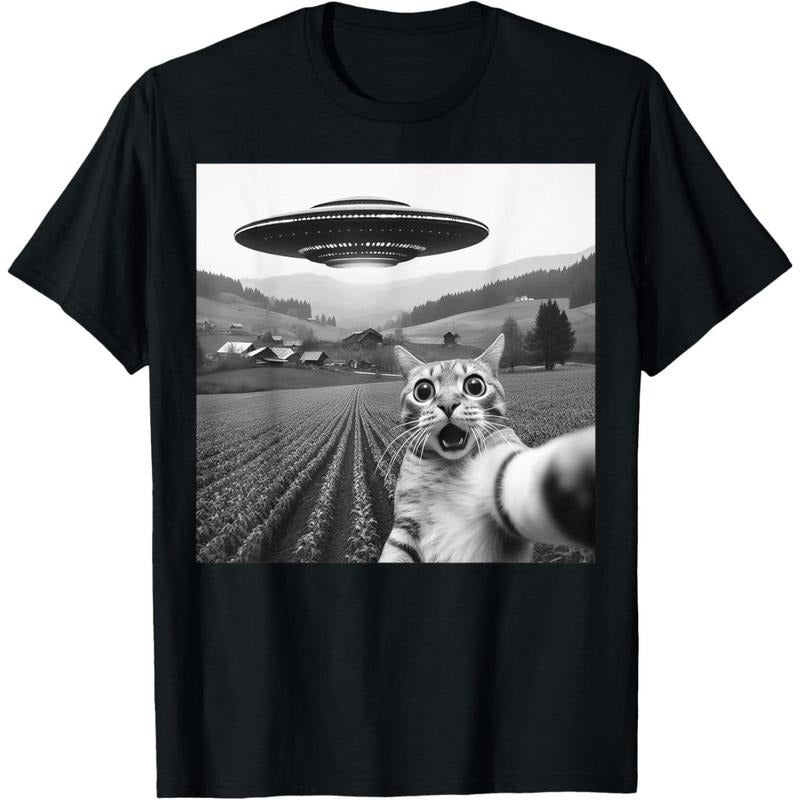 Cat Selfie With Alien UFO Funny Cat Gifts For Men Women Kid T-Shirt made in usa Hoodie, Sweatshirt | TeeBloomCo.com