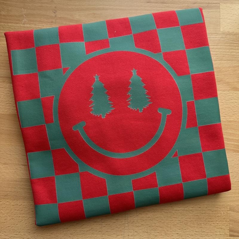 Checkered Christmas Gildan Sweatshirt T-Shirts, Hoodie | TeeBloomCo.com