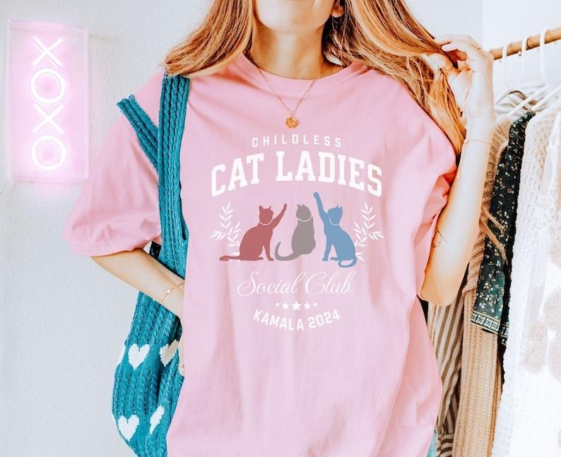 Childless Cat Lady Kamala Shirt, Kamala Harris President 2024 Shirt Hoodie, Sweatshirt | TeeBloomCo.com