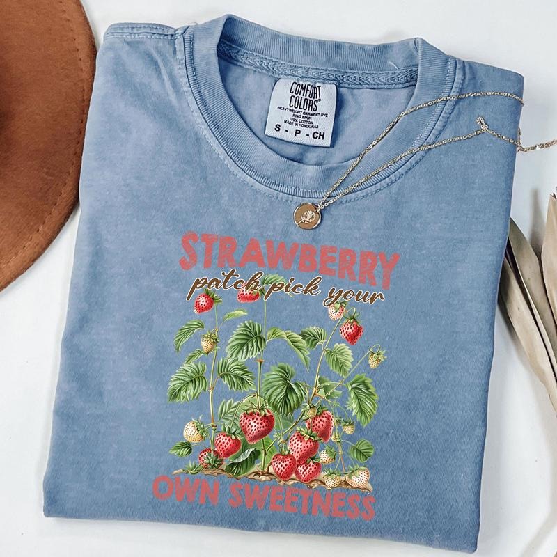 Comfort Colors Strawberry T-Shirt, Vintage Fruit Label Tee, Aesthetic Fruit Shirt Hoodie, Sweatshirt | TeeBloomCo.com