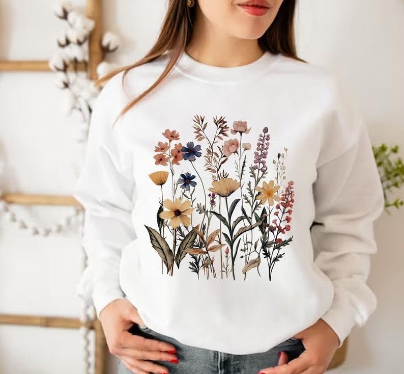 Flower Sweatshirt, Goblincore Sweatshirt, Garden Lover Sweatshirt, Floral Women Sweater, Flower Lover Gift, Nature...