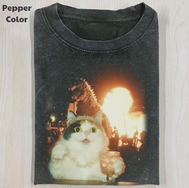 Funny Animal Vintage Graphic Tee, Scaring Cat T-Shirt, Animal Shirt, Unisex Meme Cringe Funny Shirt, Menswear Womenswear...