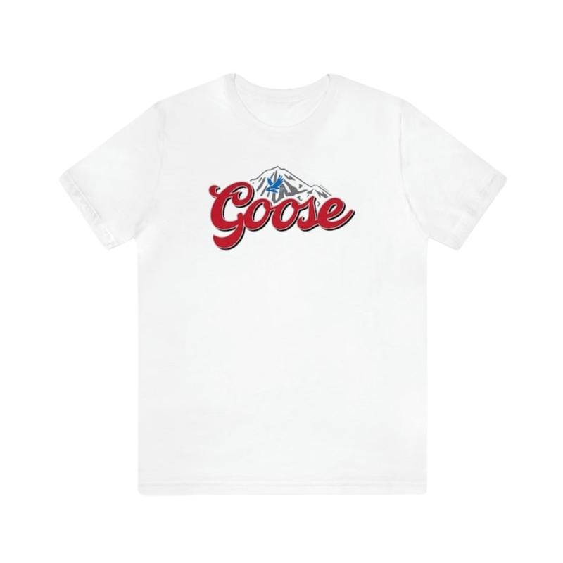 Goose of the Rockies Sweatshirt, Extensive Size Options, Seasonal Must-haves, Versatile Unisex Wear Every Style...