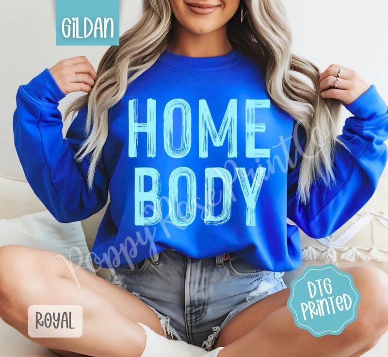 Homebody Gildan Sweatshirt, Trendy Women's Crewneck T-Shirts, Hoodie | TeeBloomCo.com