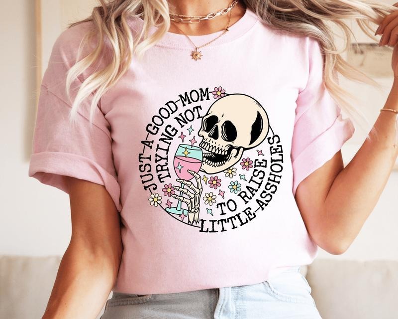 Just a Good Mom Trying Not To Raise Little "humans" Casual Unisex T-Shirt. Snarky Graphic Tee Perfect for Mom Raising...