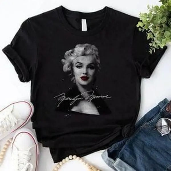 Marilyn Monroe Should Be An Inspiration To All Girls Shirt, Marilyn Monroe Shirt Hoodie, Sweatshirt | TeeBloomCo.com