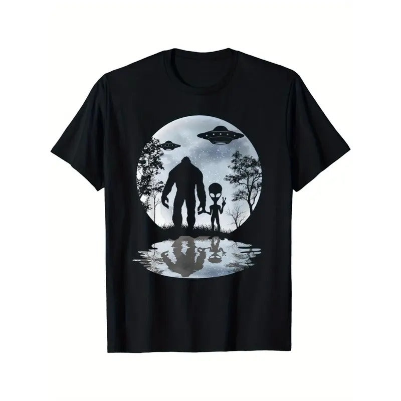 Moon Sasquatch UFO Extraterrestrial Print Men's Cotton T-shirt, Stylish Soft Comfy Summer Tee Made in USA Hoodie, Sweatshirt