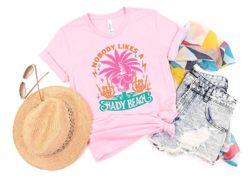 Nobody LIkes A Salthy Beach T-Shirt Hoodie, Sweatshirt | TeeBloomCo.com