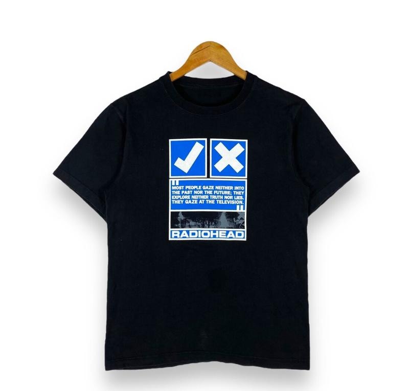 Rare!! Vintage 00's RADIOHEAD Ok Computer Album Band T Shirt Streetwear Round Neck Menswear Top Hoodie, Sweatshirt