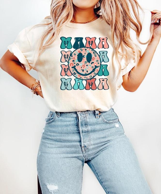 Retro Mama Vibes Crewneck,Cozy Mom Tee,Thoughtful Gift for Grandma, shirt for women Hoodie, Sweatshirt | TeeBloomCo.com