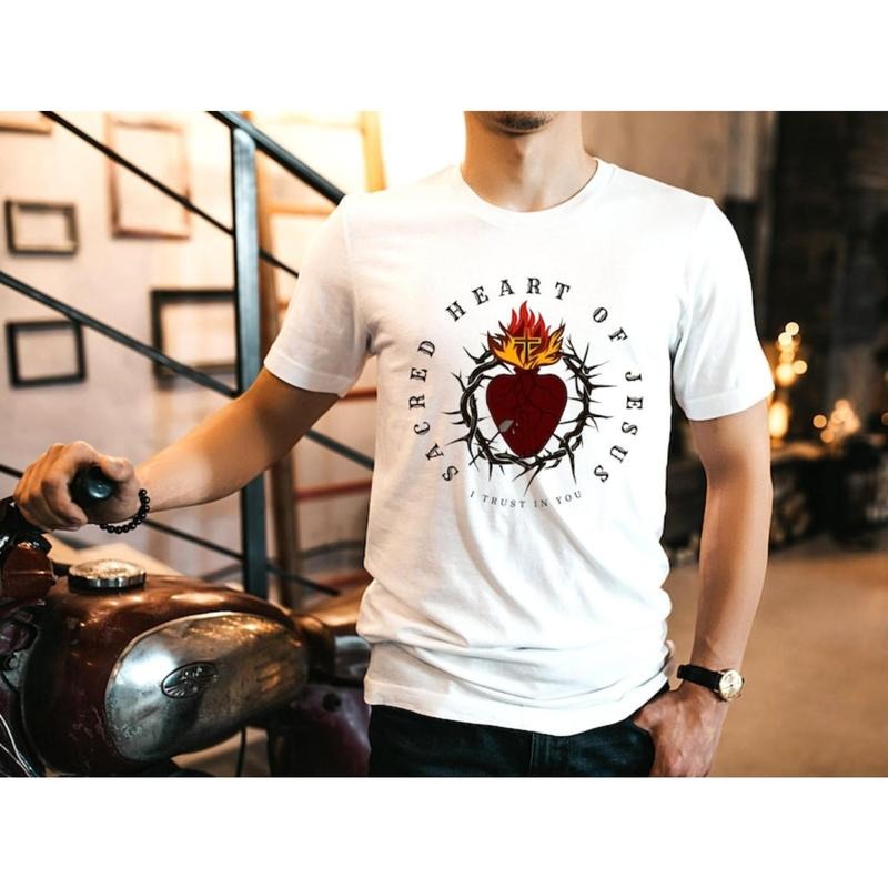 Sacred Heart of Jesus T-shirt for Men, Traditional Catholic Clothing, Jesus, Sacred Heart, Latin Mass