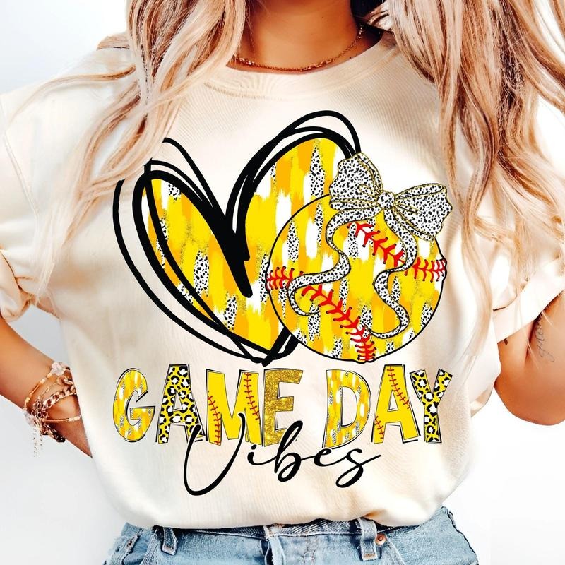 [Sale To 45% Off] Softball Game Day T-Shirt, Coquette Bow Softball Mom T-Shirt, Retro Softball Vibes Shirt, Gift For Mom,...