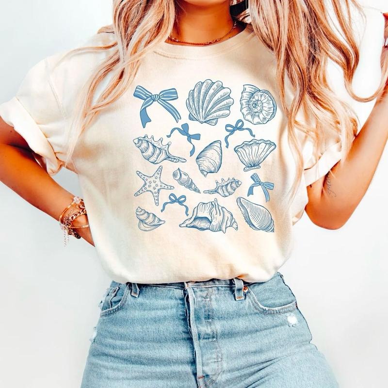 SeaShell T-Shirt, Retro Summer Shirt, Beach Sweatshirt, Coquette Bow Shirt, Coquette SeaShell Shirt, Ocean Coquette Tee,...