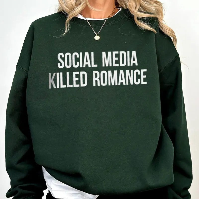 Social Media Romance Tees, Socialmedia Crewneck Sweater, Funny Tees, Vintage-Inspired Sweatshirt, Fun Girl T-shirt Hoodie