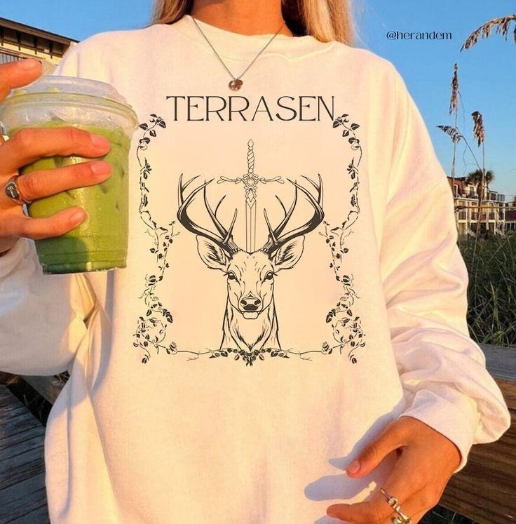 Terrasen Sweatshirt Throne of Glass Aelin Galathynius Sweatshirt Rowan Whitethorn Dorian Thirteen Manon Blackbeak...