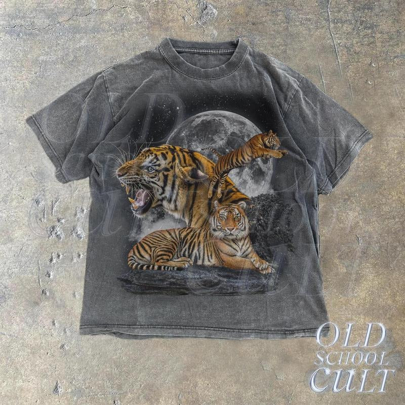 Three Tigers Vintage 90s Graphic T-shirts, Retro Alpha Moon Tshirt, Funny Tiger Lovers Gift, Relaxed Washed Shirt, Unisex...
