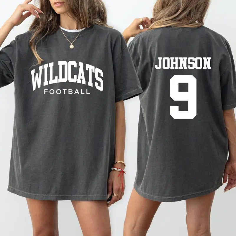 Vintage Wildcats Football Shirt Jonhsonnn 90 Tee Football Team Name and Number Shirt Game Day Shirt Top Classic Menswear...