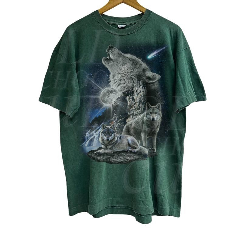 Wolf Family Vintage T-Shirt, Howling Bark at Moon, Wild Free Wolves Pack, Loyal Gray Wolf Dog Animal Shirt, Vintage...