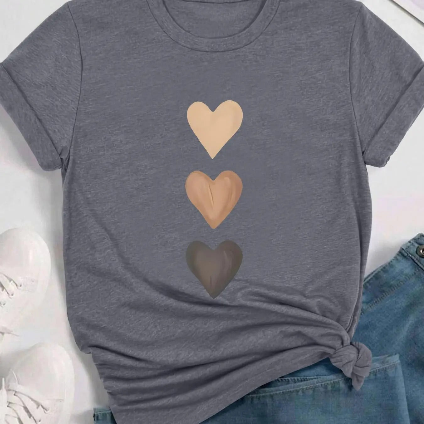 Women's Heart Print Round Neck Tee, Casual Short Sleeve Crew Neck T-shirt for Daily Wear, Ladies Clothes for All Seasons...