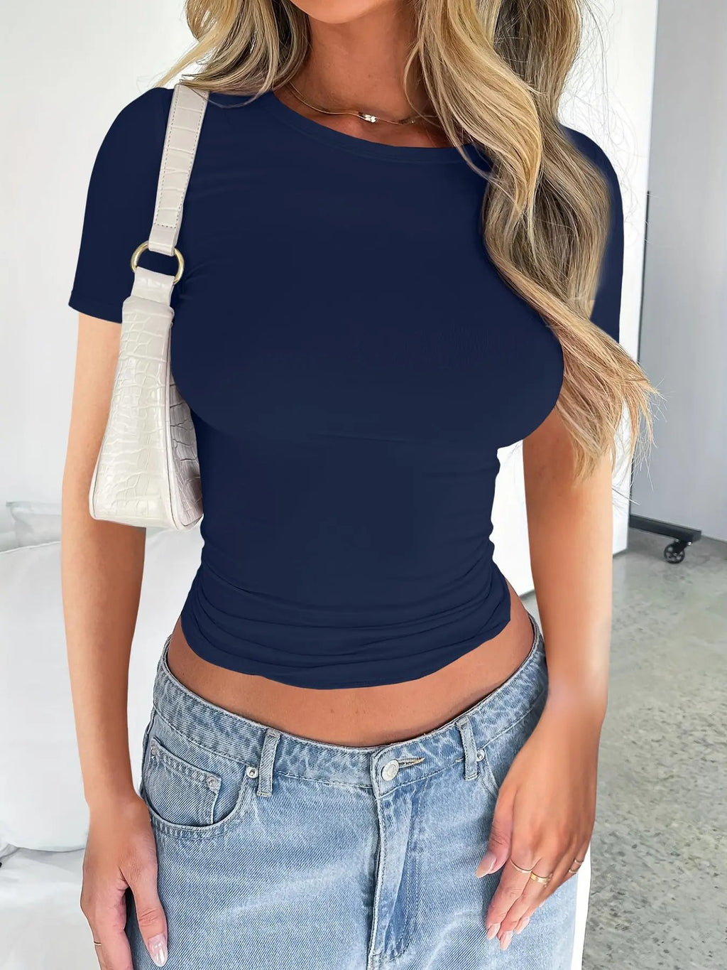 Women's Plain Round Neck Tee, Casual Short Sleeve Crew Neck T-Shirt for Summer, Solid Lady Fashion Women's Top for Daily...