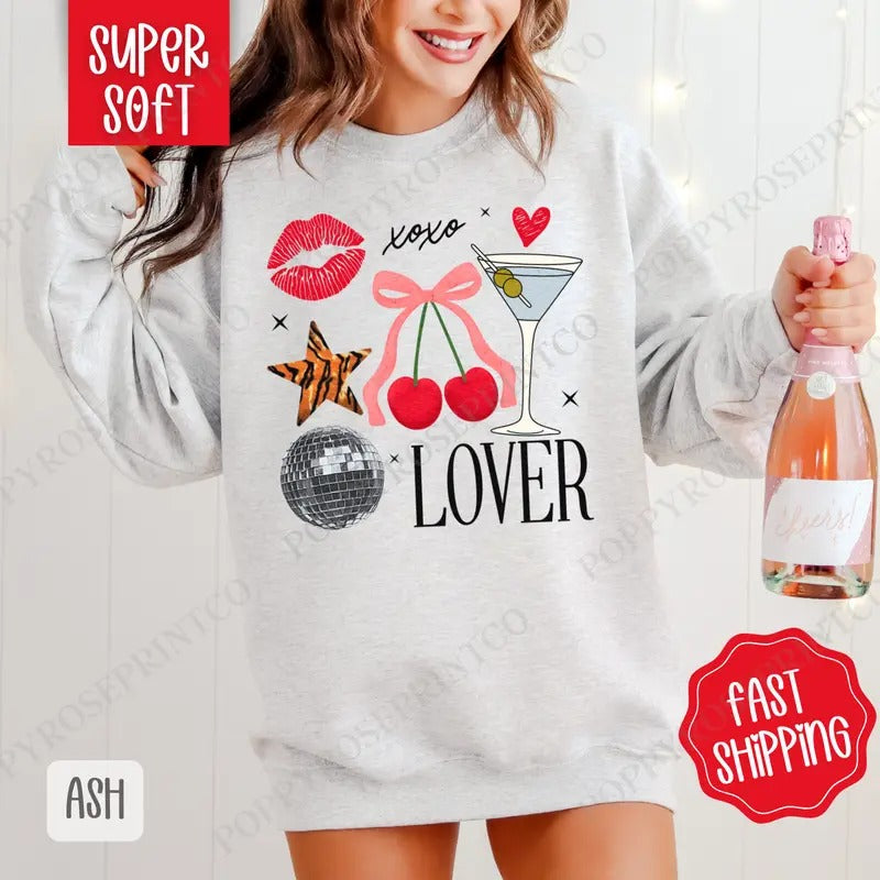 Xoxo Lover Sweatshirt, Valentine's Day Crewneck, Cute Women's Sweater T-Shirts, Hoodie | TeeBloomCo.com