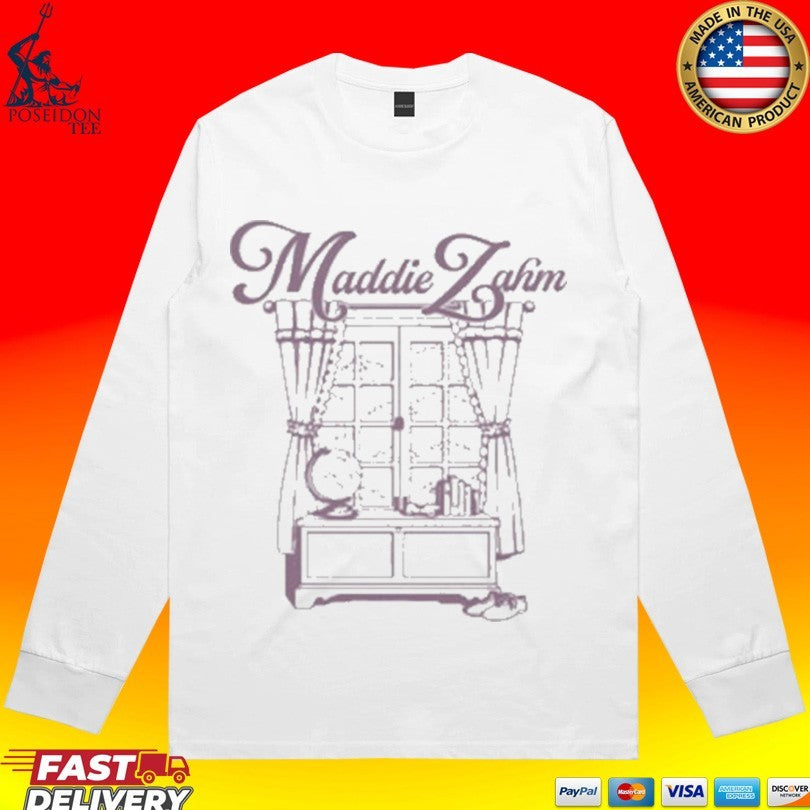 Maddie Zahm Set Illustration T-shirt