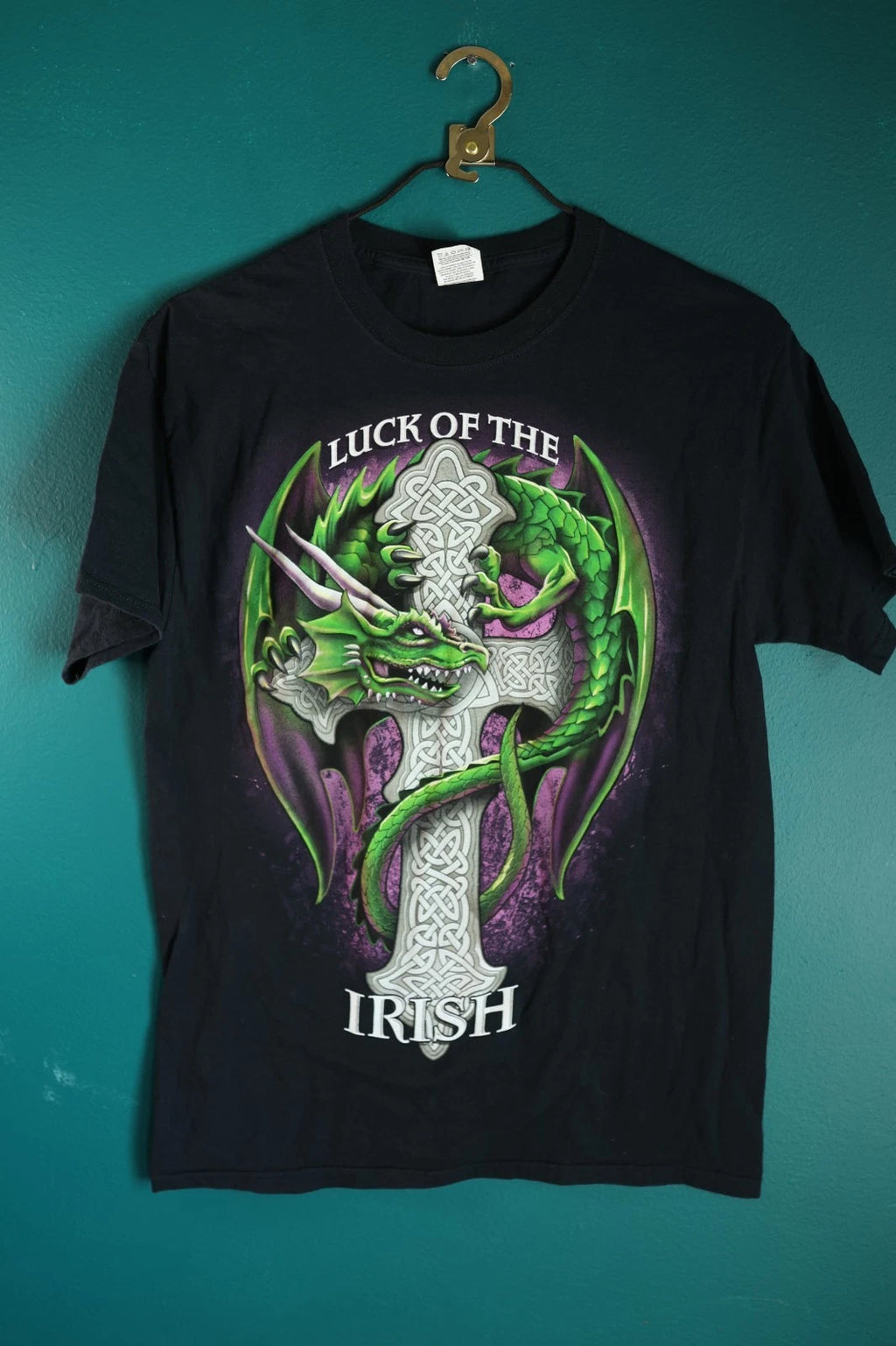 Vintage Y2K  “Luck Of The Irish” Gothic Dragon Celtic Cross Graphic T Shirt M