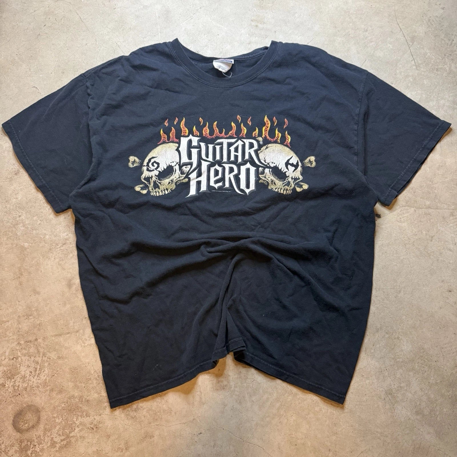 Vintage Guitar Hero Y2K 2008 Flaming Skulls Video Game Promo T-Shirt Sz Large