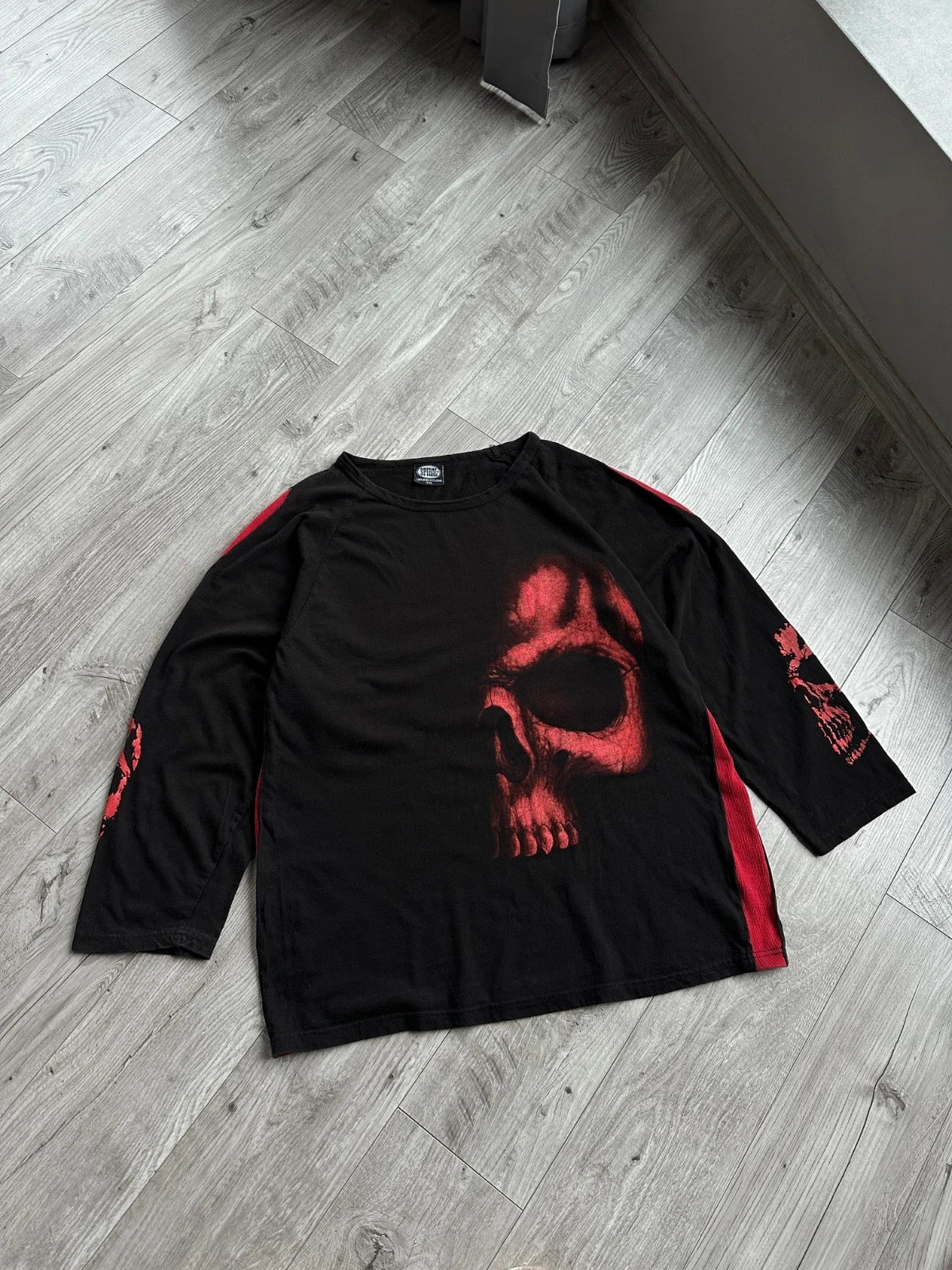 Vintage Spiral Punk Skull Print Avant Gard Y2K Long sleeve t shirt Size: XXL