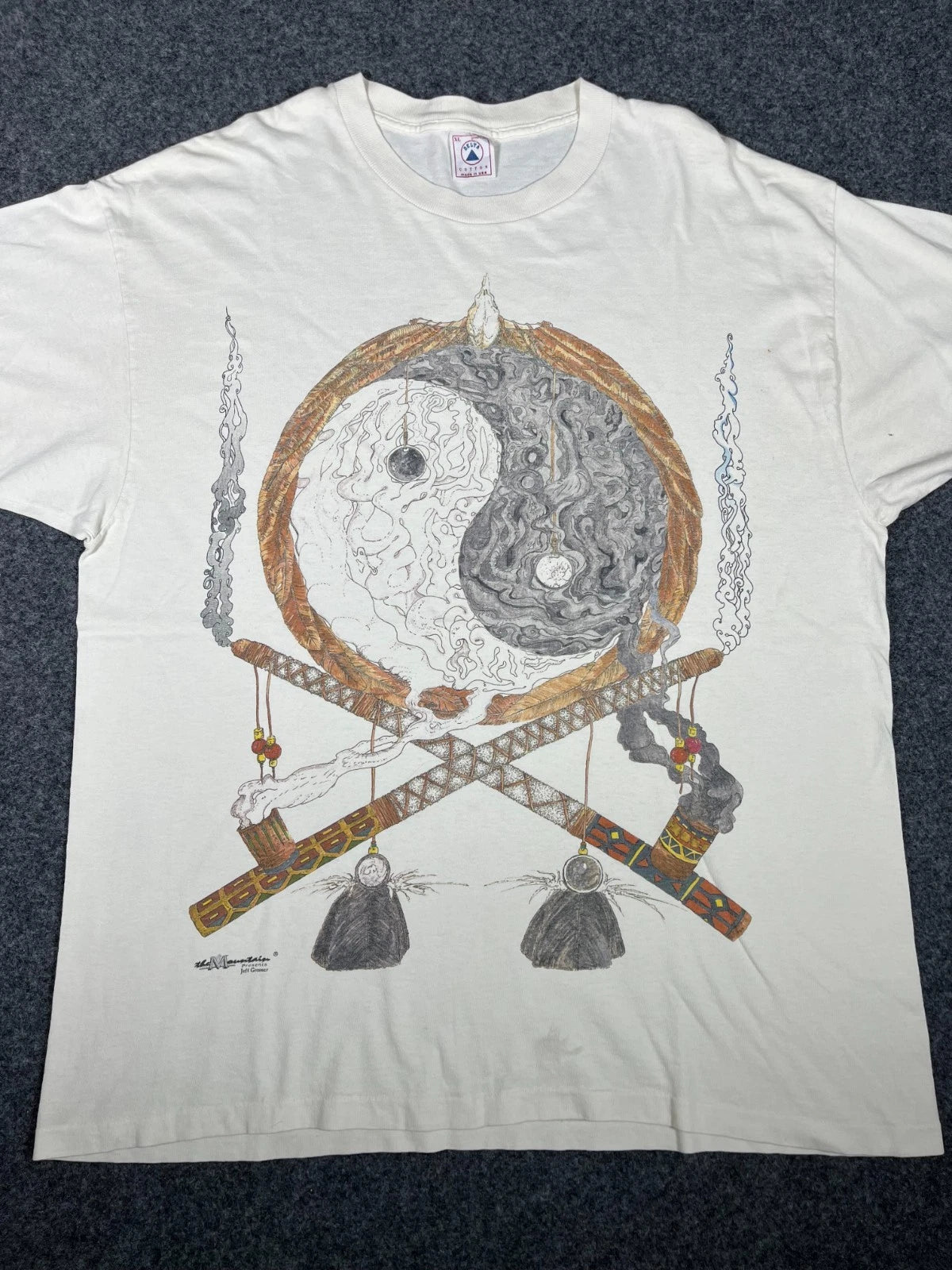 Vintage 90s Native American Yin Yang Peace Pipe Graphic T-Shirt XL