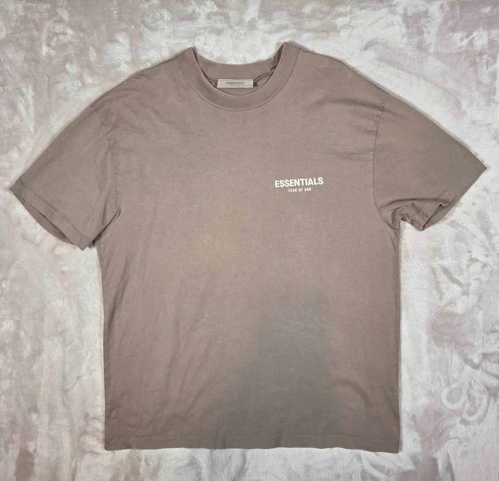Fear of God Essentials T-Shirt Tan Crewneck Men’s Large Minimalist Streetwear