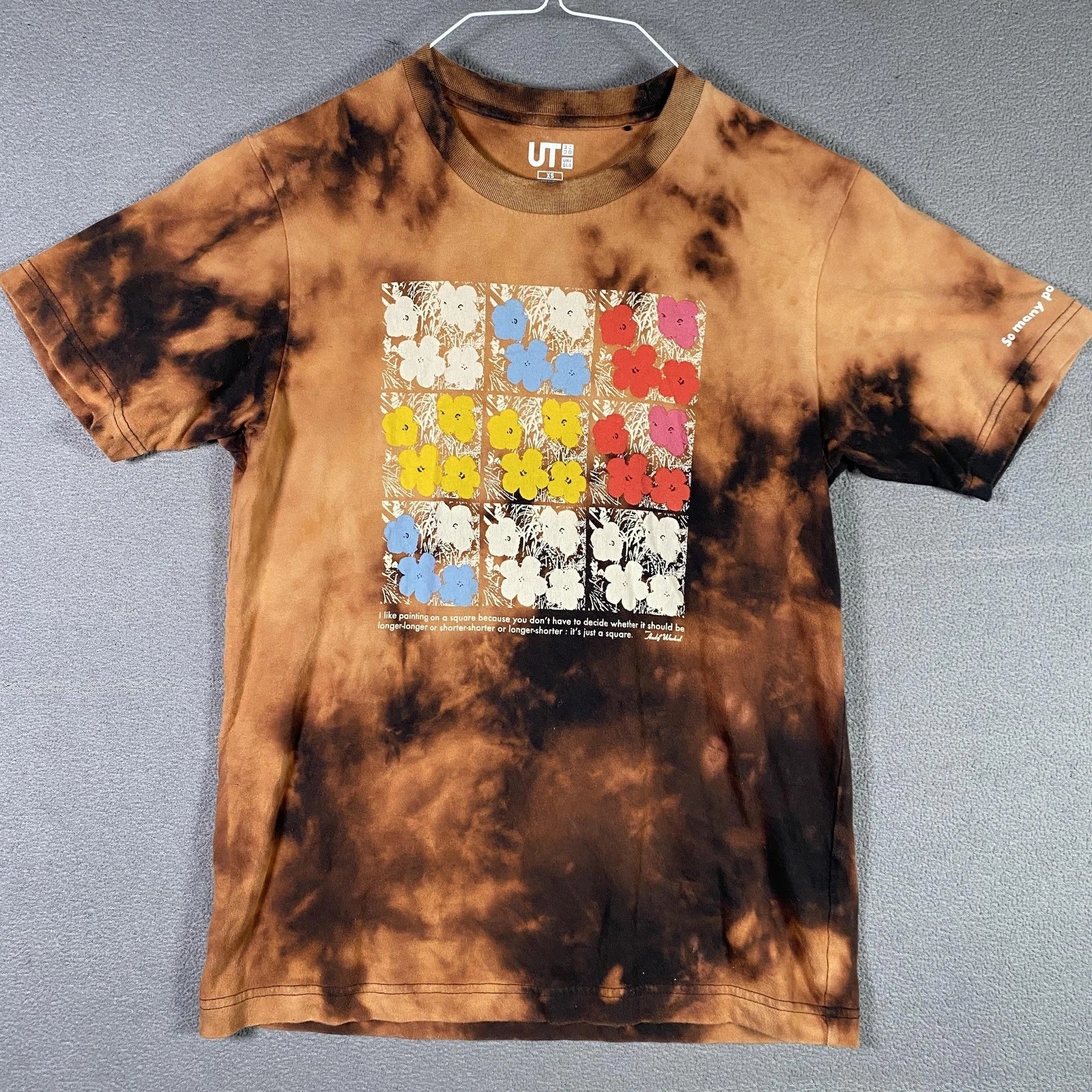 Andy Warhol Uniqlo Shirt Mens XS Brown Black Tie Dye Pop Art Flowers UT Tee