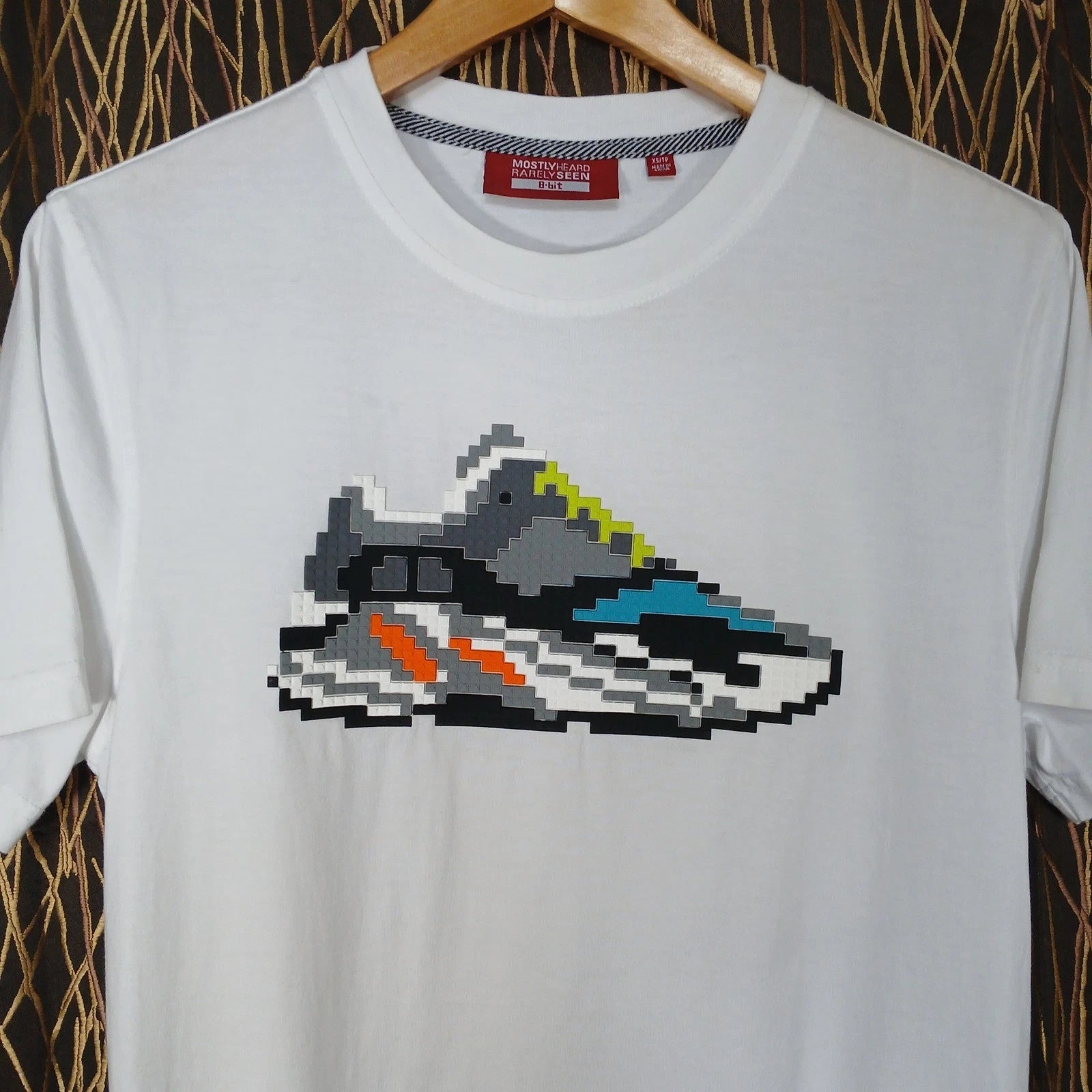 Mostly Heard Rarely Seen 8-Bit T-Shirt Mens XS White Pixel Sneaker Graphic