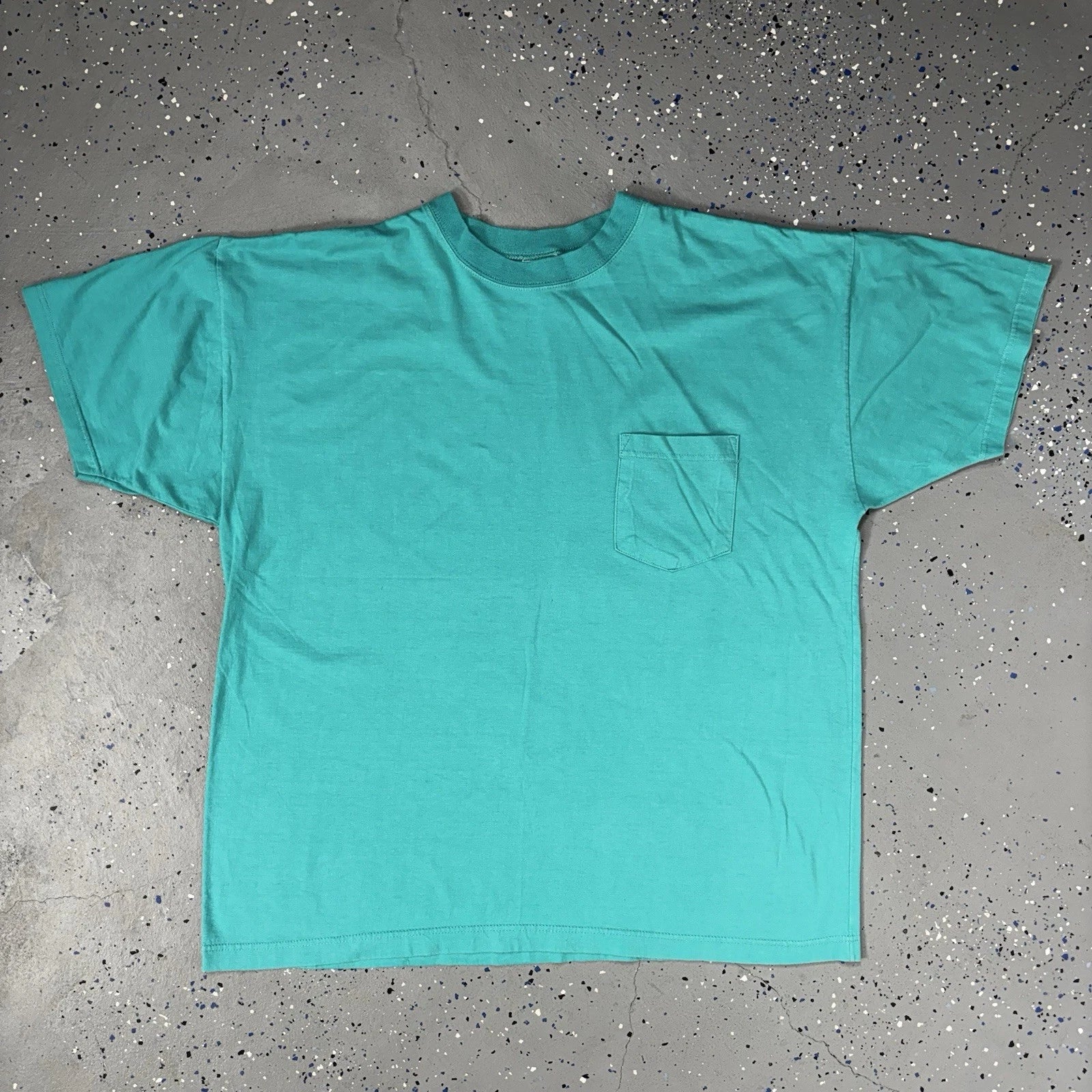 Vintage 90s Turquoise Teal Pocket T-Shirt Soft 100% Cotton Oversized Boxy Mens L