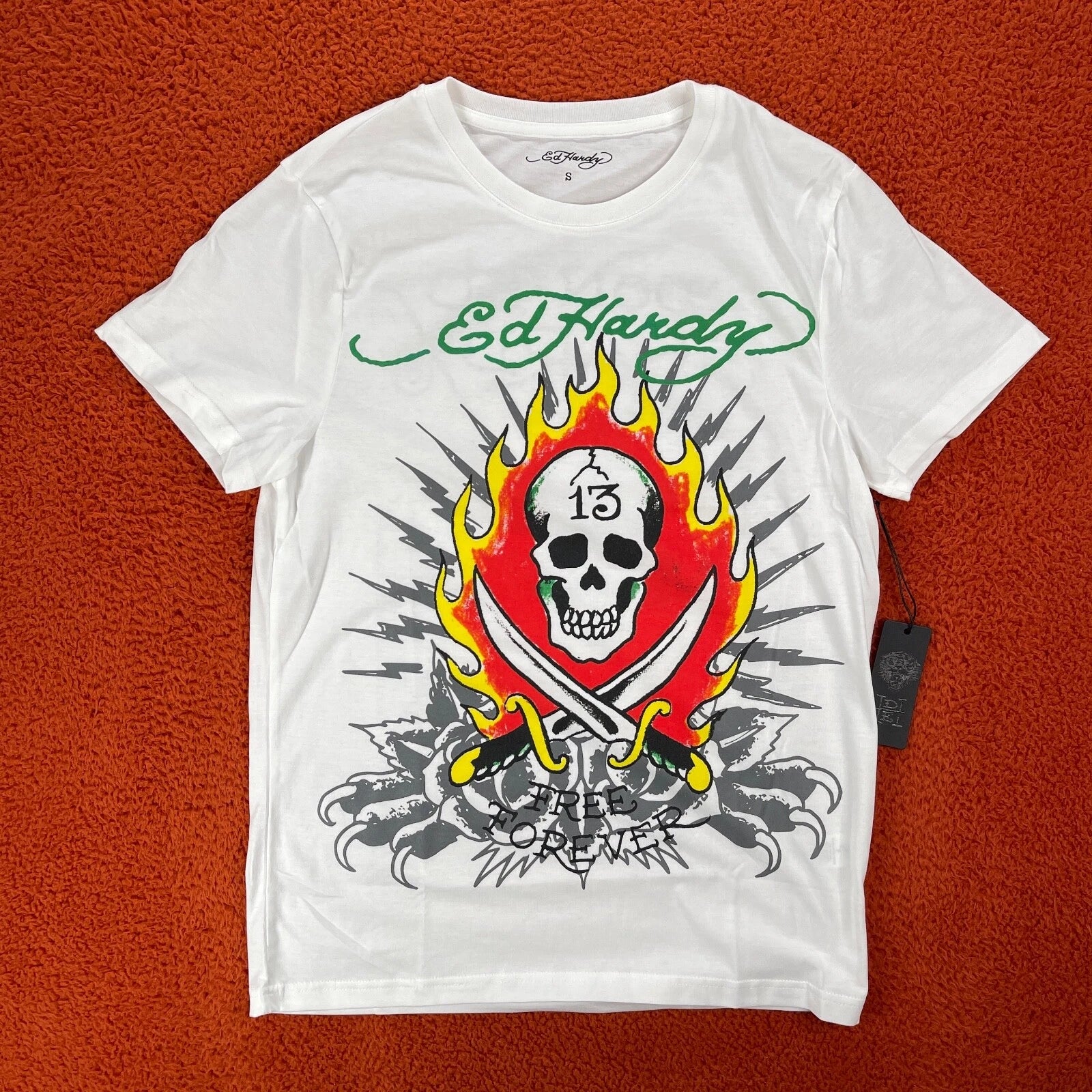 ED HARDY Designs T-Shirt Men's SMALL Graphic Tattoo White Pirate Skull Y2K NEW