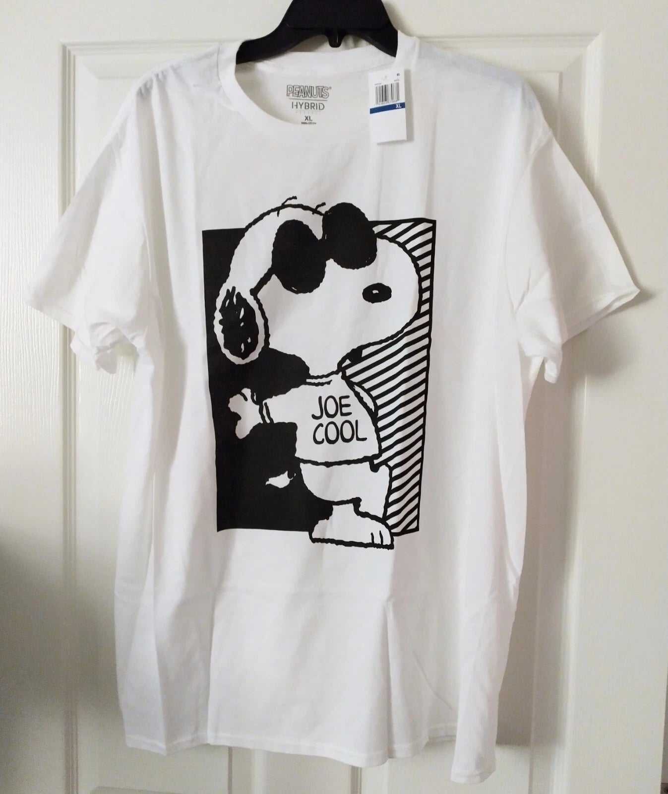 Snoopy Men's Joe Cool print Short Sleeve Cotton T-shirt Color: White Size: XL