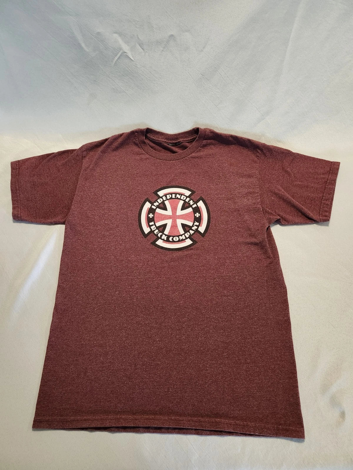 Vintage Independent Shirt Red Men Medium Trucks Iron Cross Skater 90s Y2K