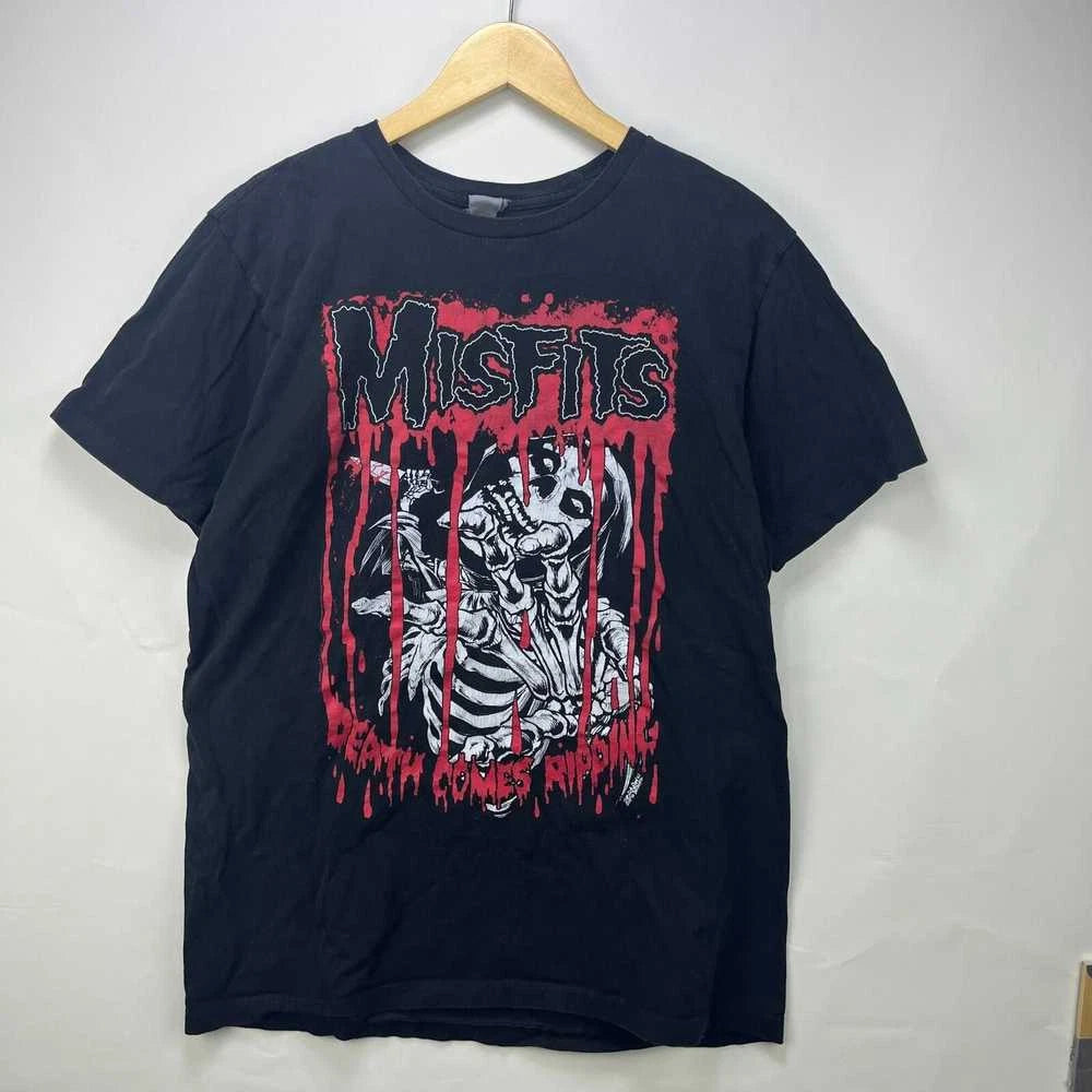 Vintage Misfits Skull T-Shirt Y2K Rare Punk Band Graphic Tee Black
