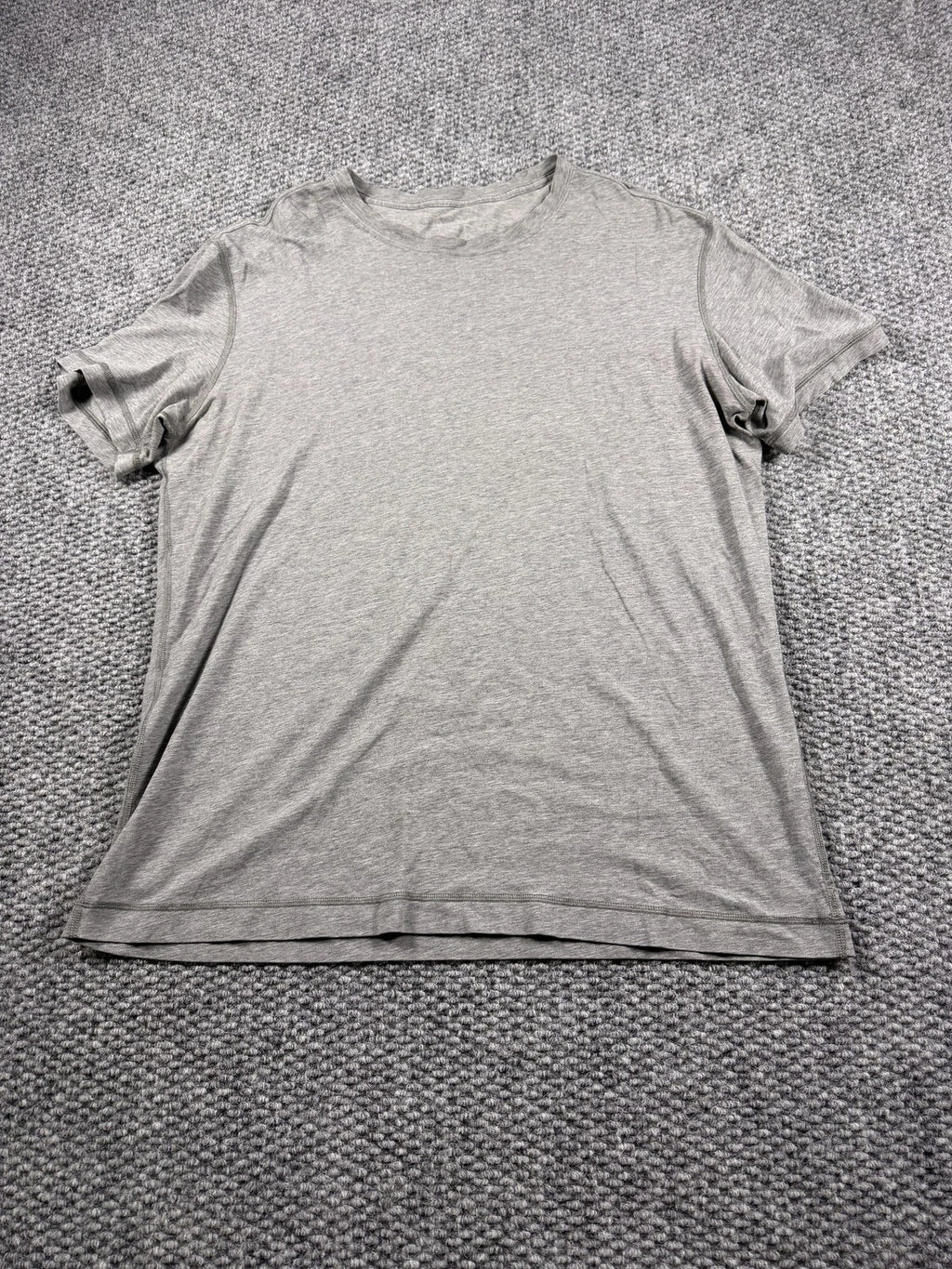 Lululemon Shirt Mens Small Gray Solid Lightweight Athletic Tee Casual