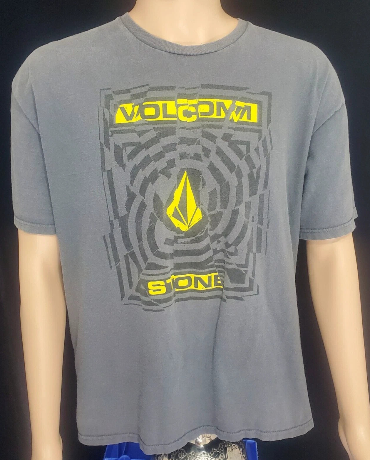 y2K VOLCOM Stone Men's XL T-Shirt Gray with Black & Yellow Skate/Street wear
