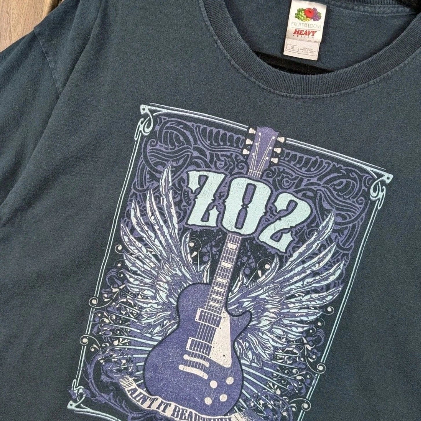Z02 Ain't It Beautiful Vintage Y2K New York Guitar Art Hard Rock Band T-shirt XL