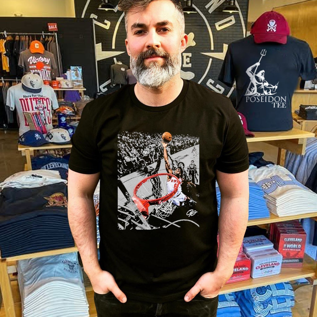 The Hand Of Og Anunoby New York Knicks T-shirt
