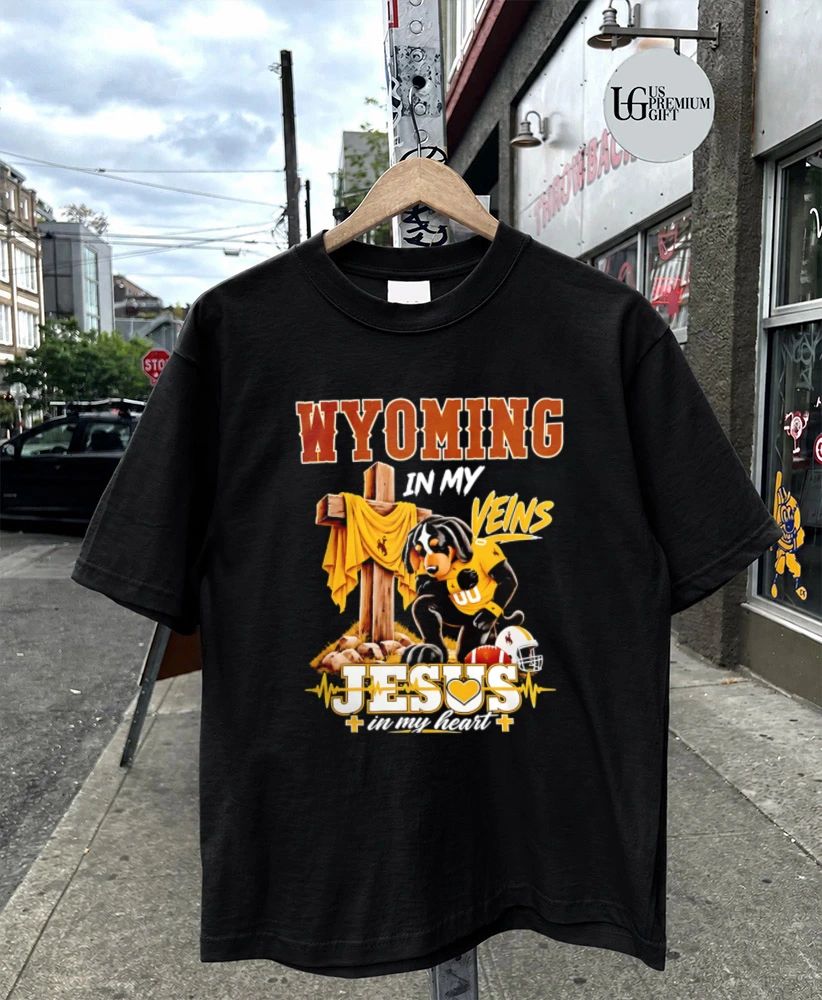 Wyoming Cowboys Dog In My Veins Jesus In My Heart Faith Football mascot shirt
