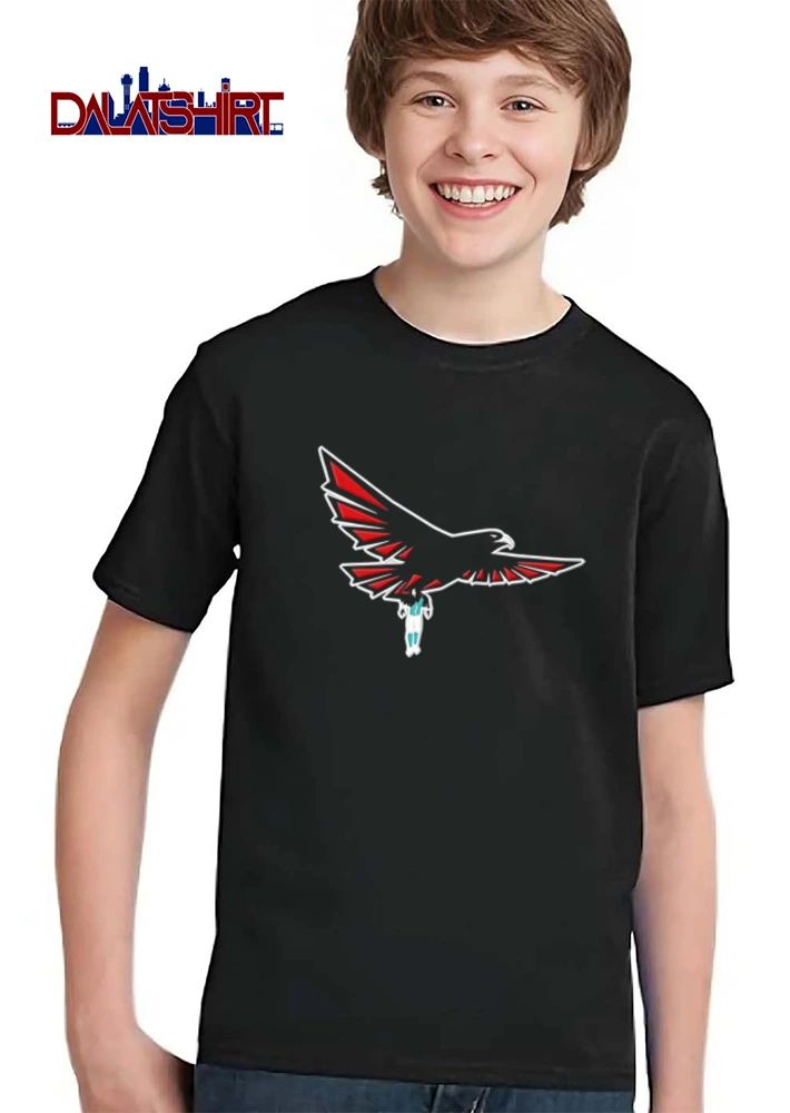Atlanta Falcon carrying football player shirt