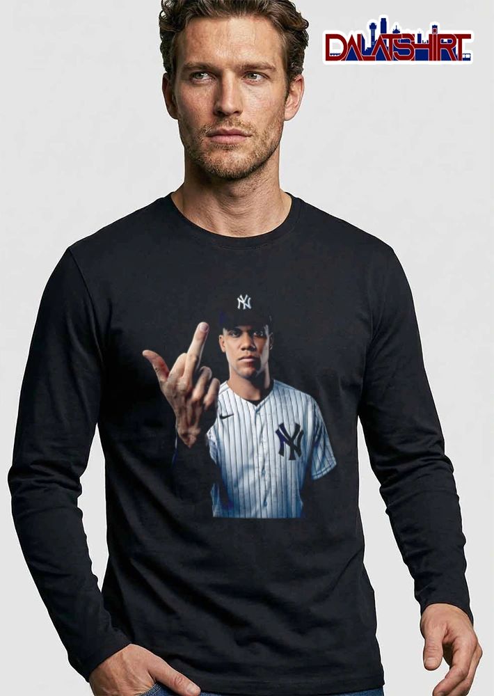 New York Yankees Juan Soto man wearing pinstripe jersey middle finger shirt