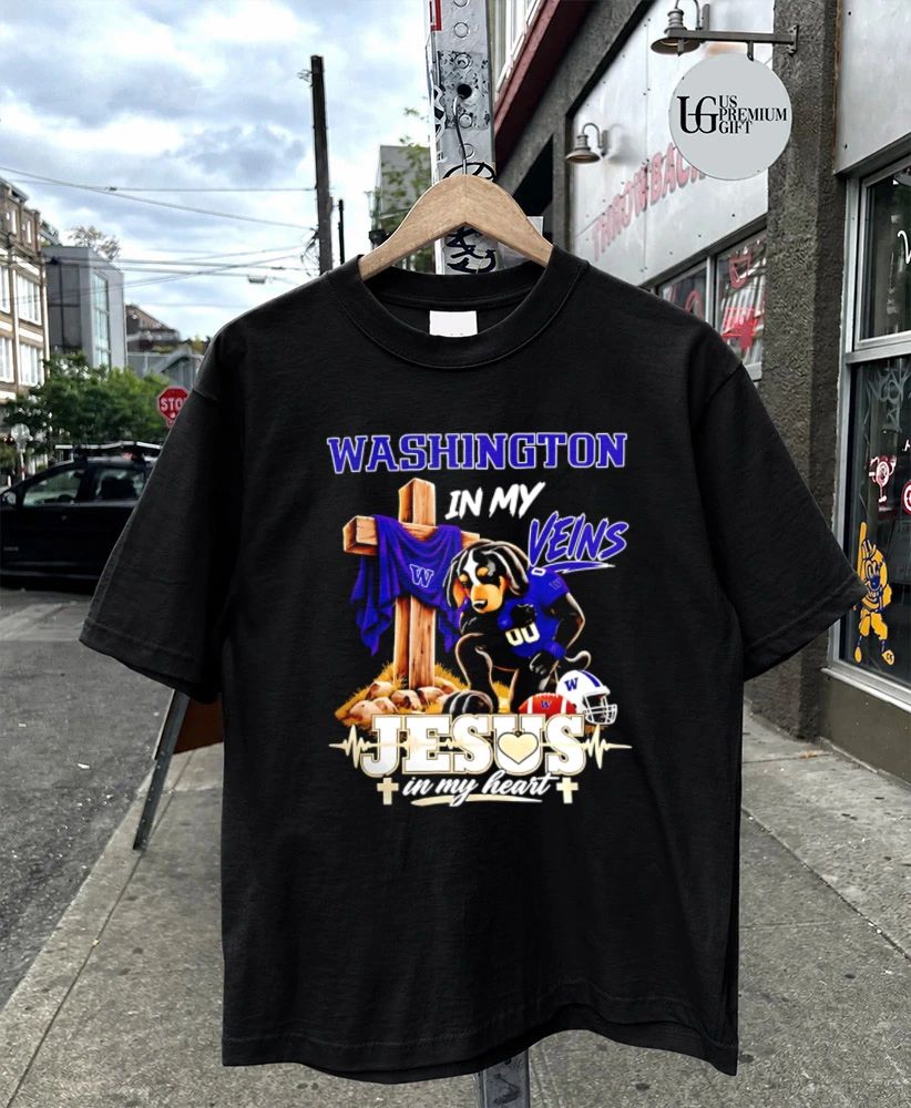 Washington Huskies Dog In My Veins Jesus In My Heart Faith Football mascot shirt
